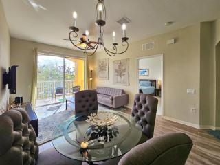 Modern Condo 5min to Conv Center with balcony - 2