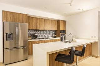 Wake Up to Paradise – Stunning 2BR Condo Right on the Beach - 6