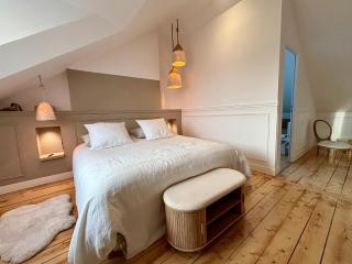 La Folie Giverny - Villa Premium - 3 Suites VIP - 8 Pièces 150M2- Centre Village - Maison privatisée -Jardin paysagé - Parking- - 8
