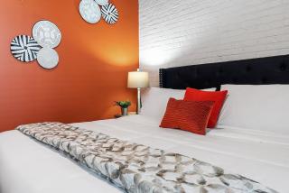 Luxury Urban 1BR King Bed-Parking - Heart of Historic Germantown - Temple & LaSalle -105- Stay Long Term! - 6