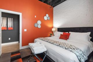 Luxury Urban 1BR King Bed-Parking - Heart of Historic Germantown - Temple & LaSalle -105- Stay Long Term! - 4
