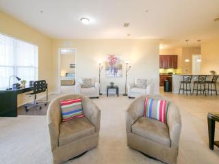 3Br 2Bath Condo Balcony 5min Conv Center 2087ft - 8