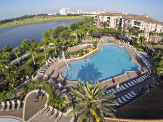 3Br 2Bath Condo Balcony 5min Conv Center 1388ft - 1