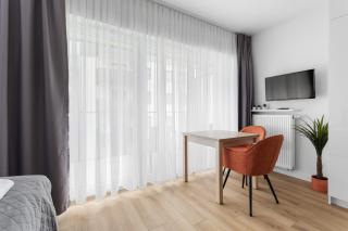 Stylowe Studio z Balkonem Blisko Rynku by Noclegi Renters - 9