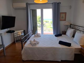 Amazing Seafront Villa AgGiannis - 8