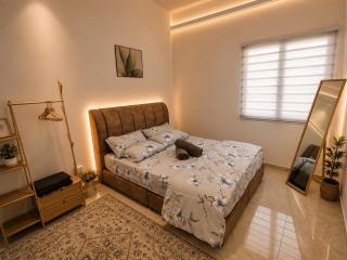 Himura Homestay Ambience Residence - 5
