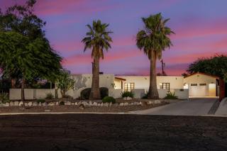 Pool, 5 min to U of A, Garage, Updated, Views - 5