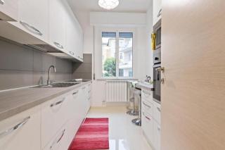 Trendy Apartment Close to the Beach - 6