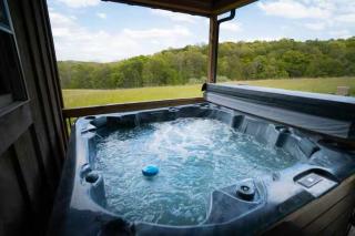 Secluded Hocking Hills Villa with Pond and Hot Tub - 7