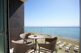 Dinglis Beach Hotel Apartments - 1