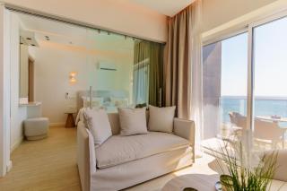 Dinglis Beach Hotel Apartments - 5