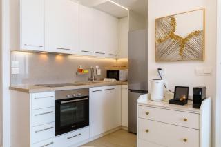 Dinglis Beach Hotel Apartments - 3
