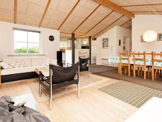 4 star holiday home in Dronningmølle - 9
