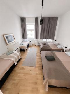 Bibi Family Apartment, 8 Guests, AC, Parking, Wien Hauptbahnhof - 0