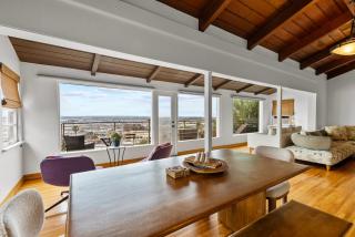 Hilltop Oasis Panoramic Views! - 9