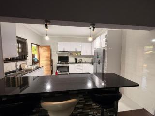 Luxury Holiday Home - 7