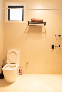 N3 Serene Escape Spacious Private Ensuite - 3