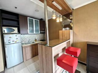 Strategic 3BR Sudirman Park Apt Wi-Fi, Pool,Gym - 7