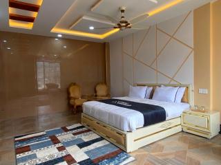 Hotel Crossroads Kalam - 0