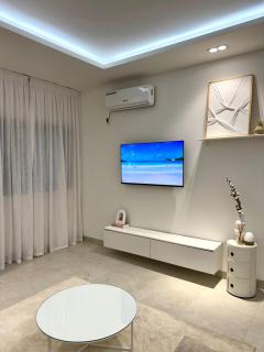 Milos Cosy House - Elegance & Comfort - Pool & Gym - 2