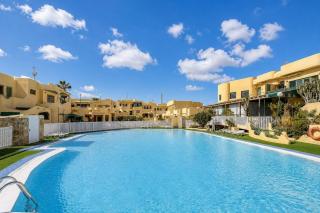 GuestReady - Cosy Bungalow with Pool and Terrace - 7