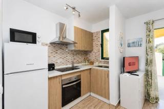 GuestReady - Cosy Bungalow with Pool and Terrace - 5