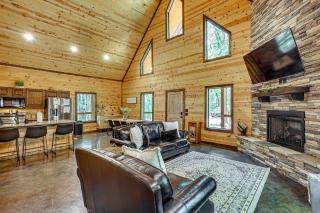 Private Hot Tub + Fire Pit: Broken Bow Escape - 6