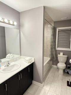 4-Bdrm Comfort with Fireplace mins from Downtown - 3