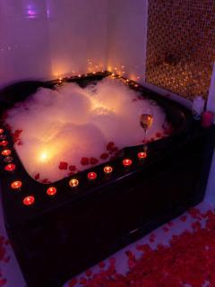 Jacuzzi studios 777 - 9