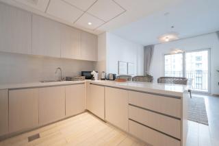 Family Friendly 2-Bed in Water's Edge - 6