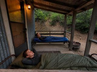 Quiet Canyon Starry Nights HappyOurs Ranch Bunk Family Home - 7