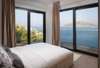 Villa Palm Bay 2, heated pool - 10 m from the sea - 9