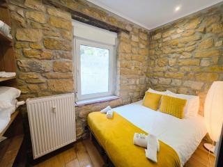 Contemporary Comfort 1BR Apartment in Hesperange - 1