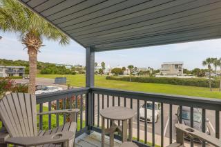 < Half-Mi to Fort Clinch Beach! Condo w/ Balcony - Fernandina Beach - 8