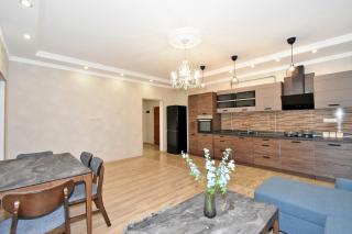 Warm & Peaceful Family Home , First floor - 0