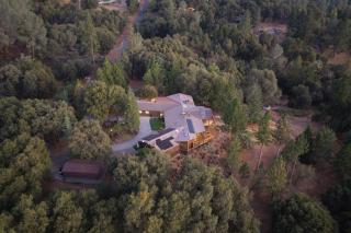 Mountain Oasis-Indoor Hot Tub, Game Room, VIEWS - Oakhurst - 4