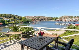 Beach Front Home In Kungshamn Hovenäset With Sauna - 8