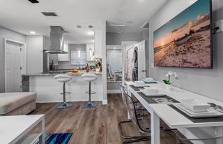 2BR Apt, 5 Min to Busch Gardens Unit A, Sleeps 6, Remodeled, Tampa - 8