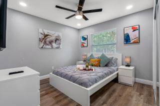 2BR Apt, 5 Min to Busch Gardens Unit A, Sleeps 6, Remodeled, Tampa - 7