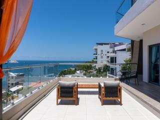 Stunning Ocean View Apartment with Private Terrace - 8