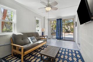 207 W Cooper Coral Cassita Central Location - 6