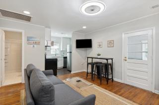 207 W Cooper Coral Cassita Central Location - 1