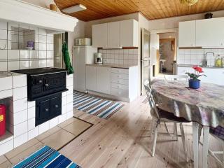 5 person holiday home in MARIANNELUND - 4