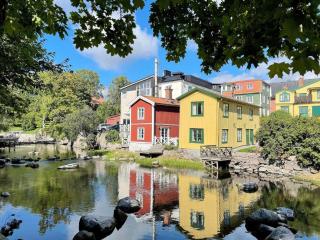 Charming Island House with Guest Cabin - 6