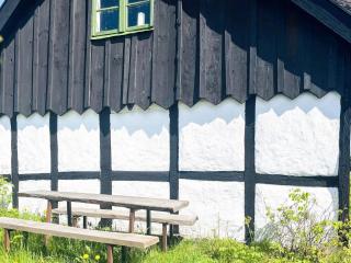 Timber Cottage with Rustic Charm - 5