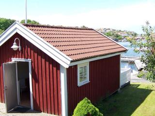 4 person holiday home in Rönnäng-By Traum - 0