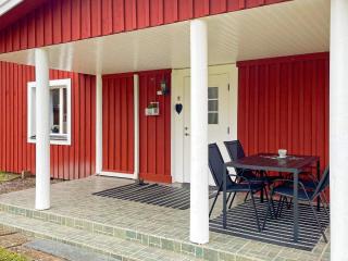 Farmhouse Retreat Near Lakes and Coast - 1