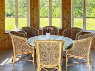 Farmhouse Retreat Near Lakes and Coast - 4