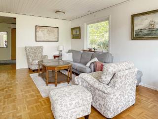 8 person holiday home in BRäNNö-By Traum - 1