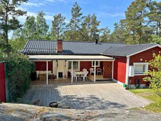 6 person holiday home in Djurhamn - 0